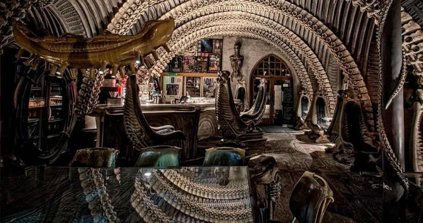 No te pierdas este alucinante bar inspirado en 'Alien' 6 Merca2.es Es un bar temático de 'Alien', que se reserva el derecho a ser fotografiado