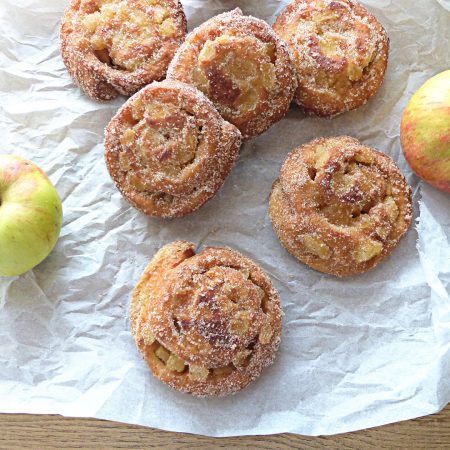 Los bollitos de manzana son lo máximo en el desayuno