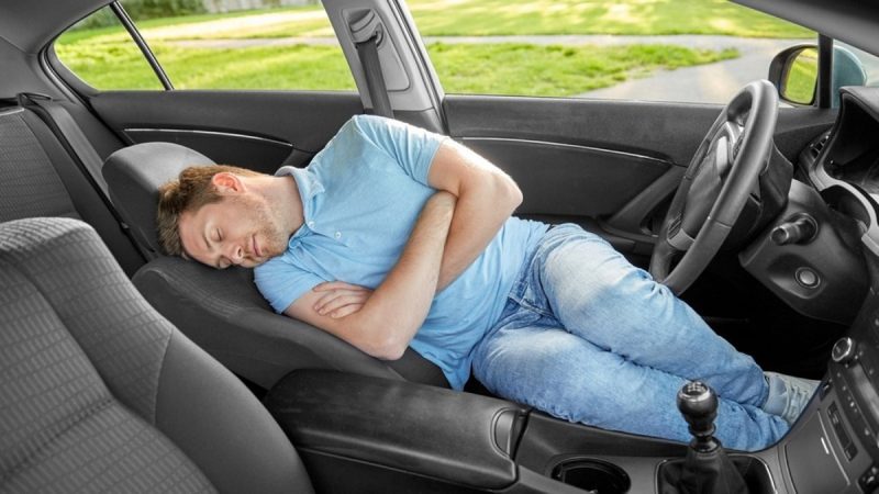 dormir en el coche 4 Merca2.es