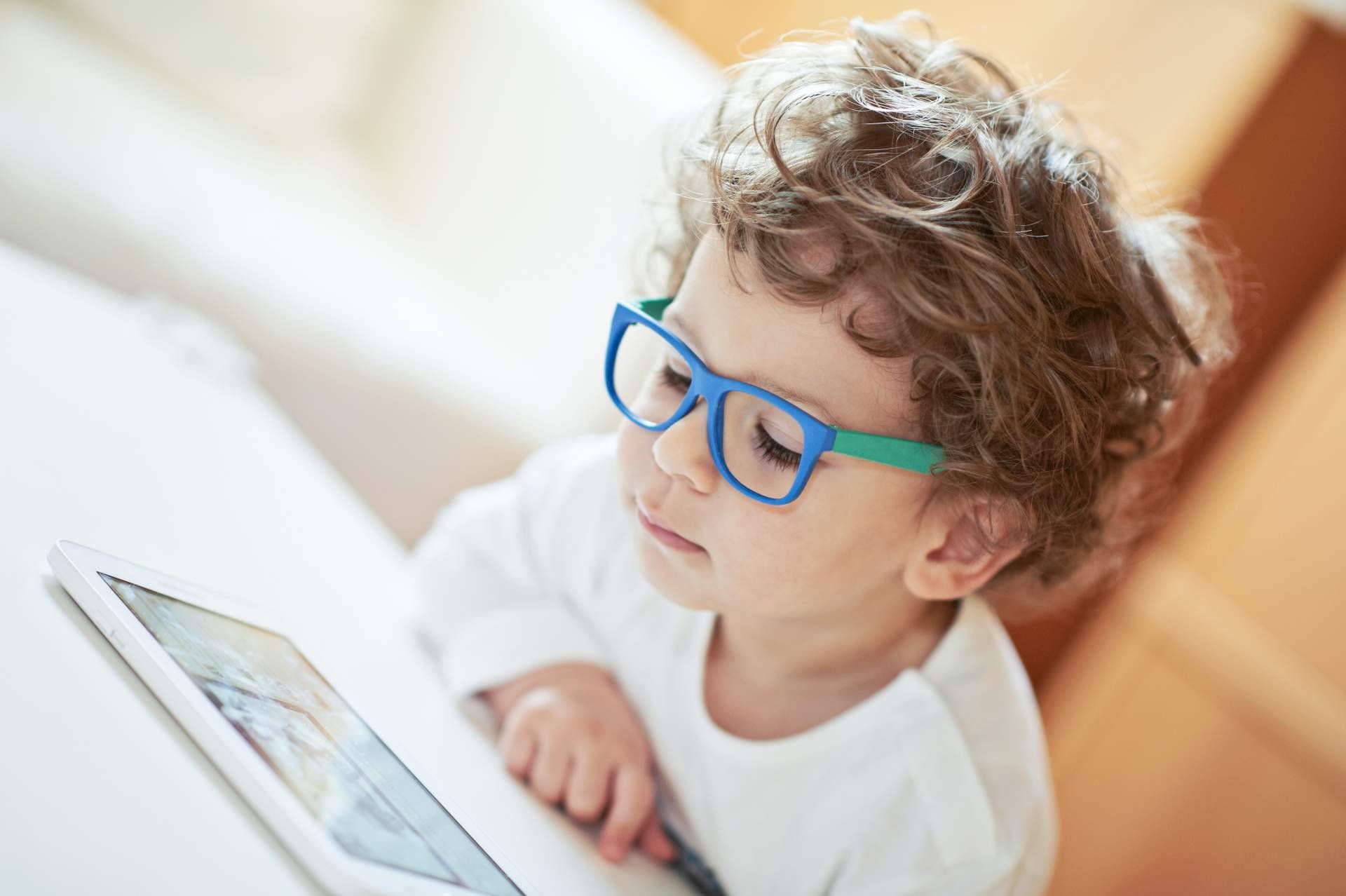Frenar la miopía infantil, con la Clínica Oftalmológica Novovisión