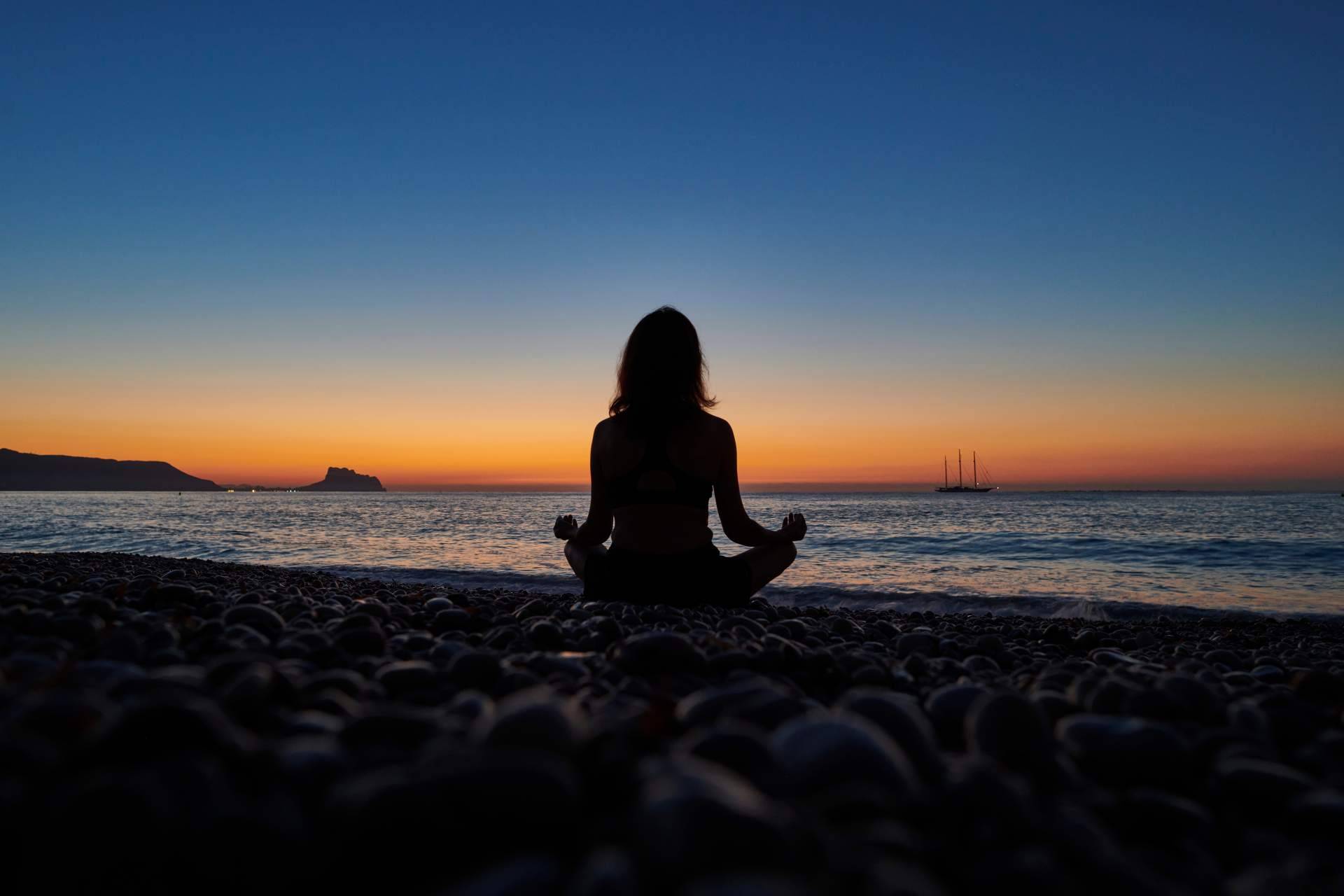 Beneficios de la meditación en la salud, por PODCASTMEDITACION.COM