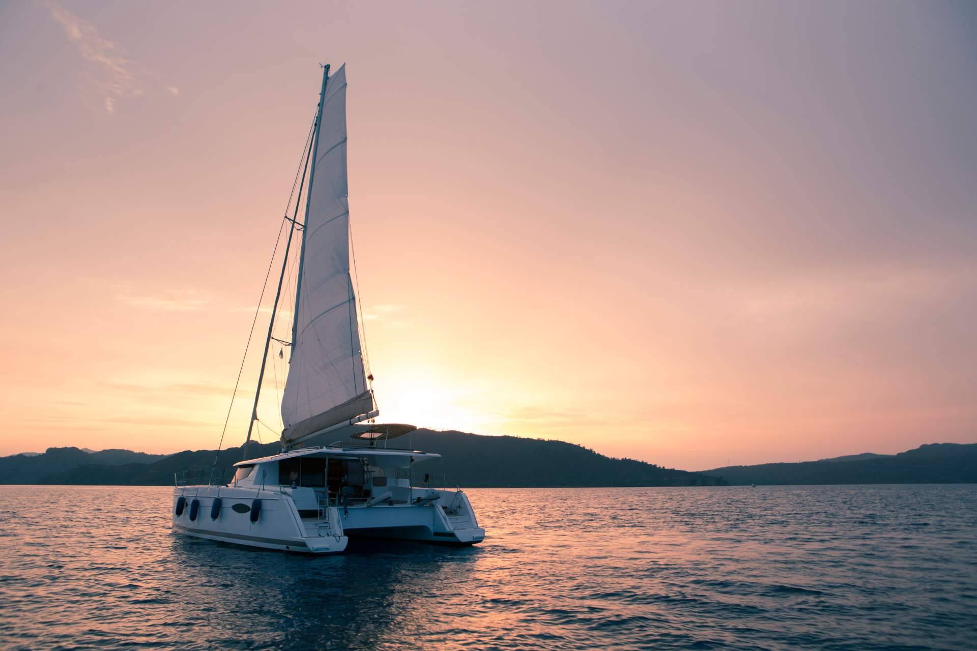 Llega el tiempo perfecto para pasear en barco, por Sondevela