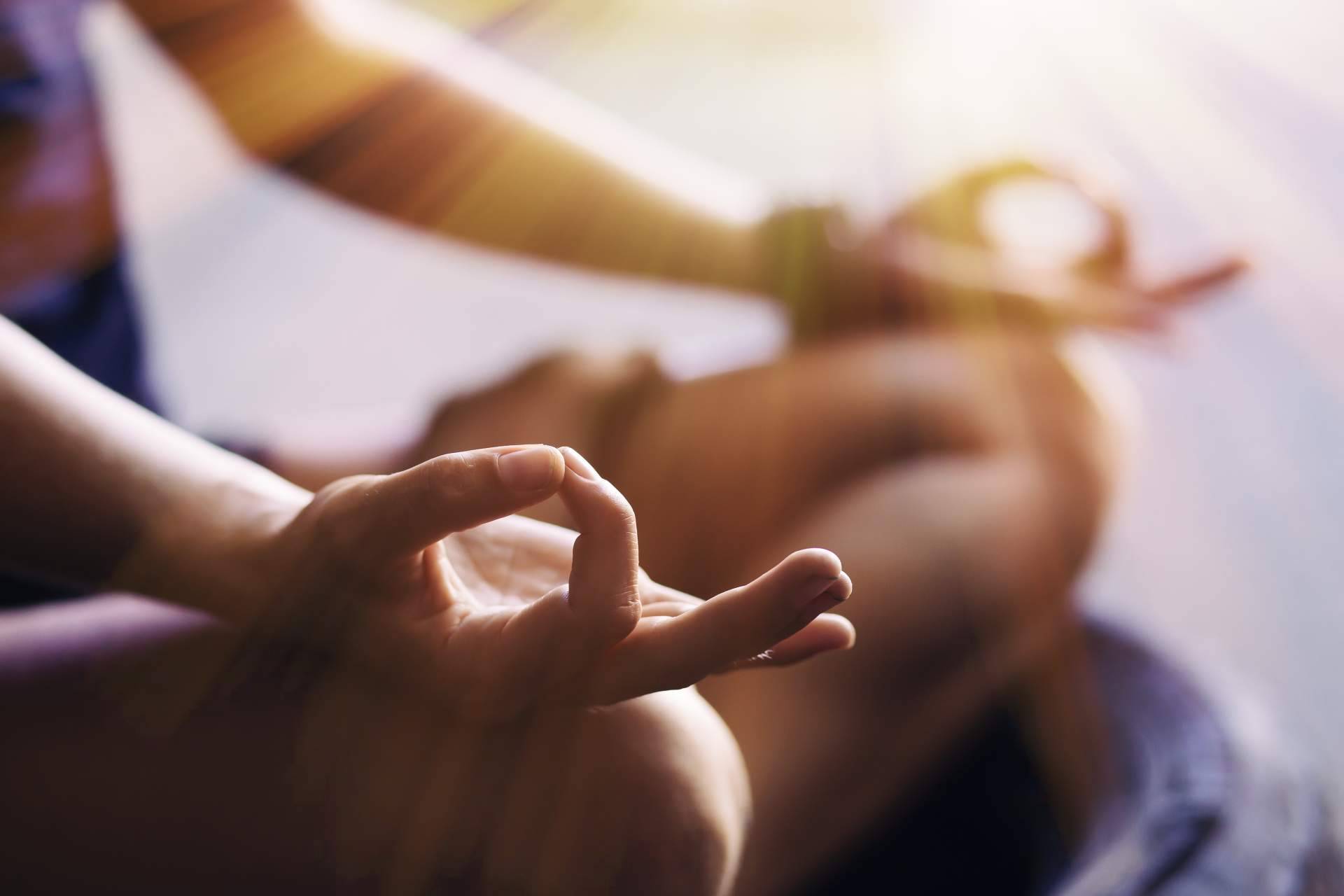 La meditación ayuda a gestionar la ansiedad y la angustia, por PODCASTMEDITACION.COM