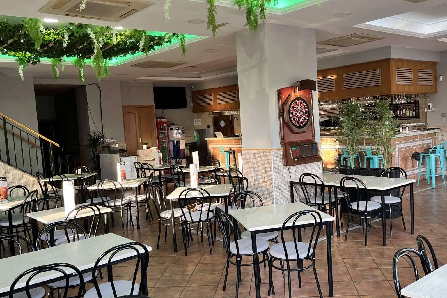 Comer bien a precios accesibles es posible en el restaurante Las Brasas de María