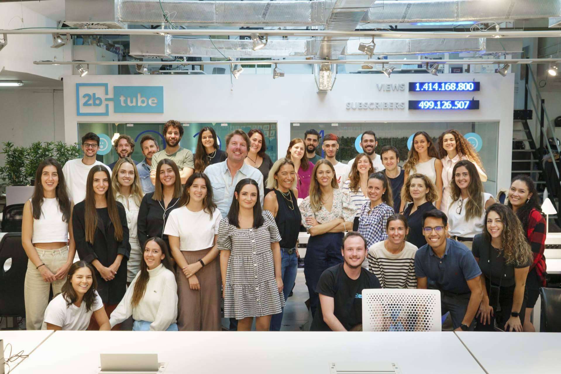 De representar influencers a convertir en influyentes a las marcas, el trabajo de 2btube