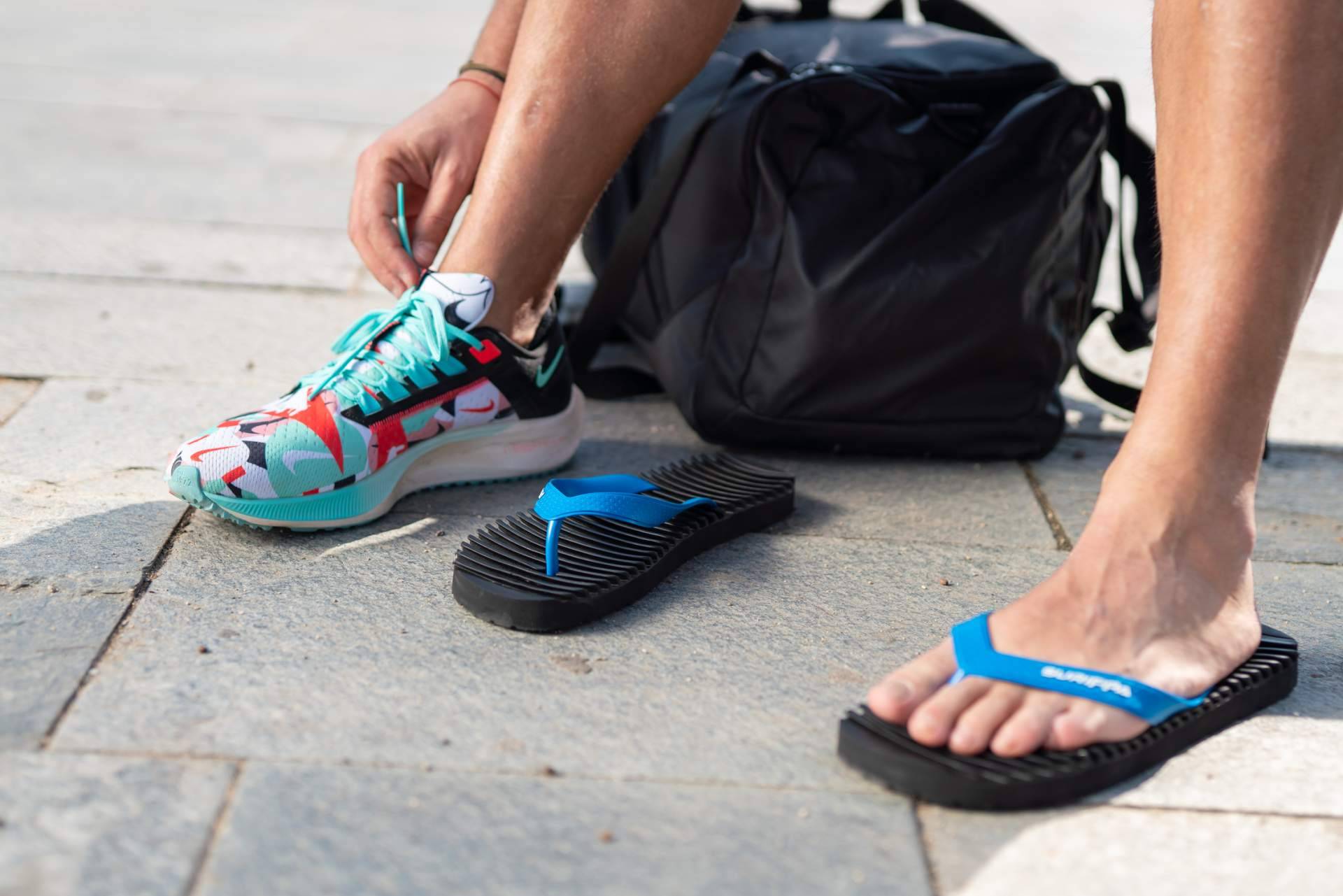 Revolución en la recuperación deportiva con las chanclas Surippa con tecnología Dynergy