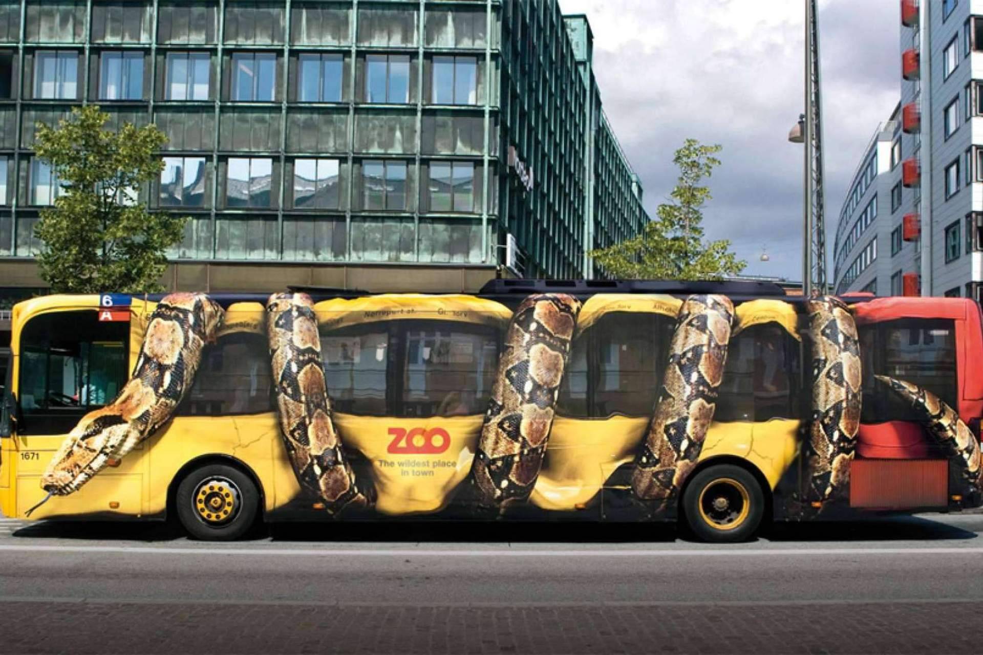 Las ventajas de la publicidad exterior con vehículos y buses promocionales