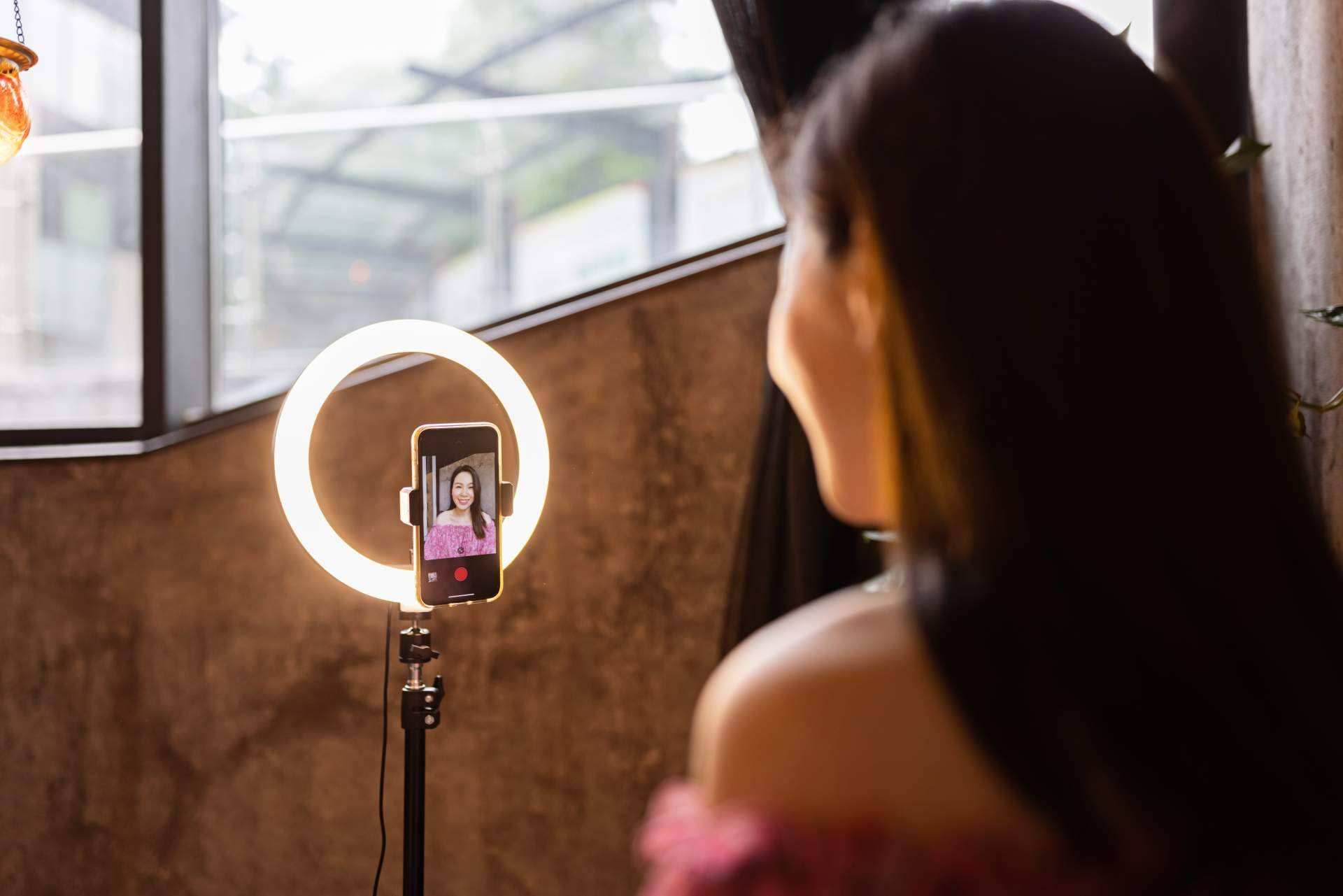 ¿Cómo promocionar un producto en Instagram con microinfluencers?
