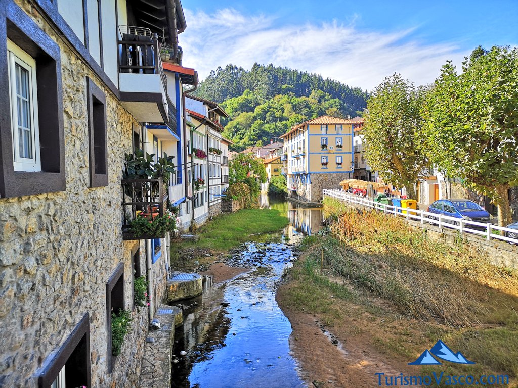 El pueblo con el nombre más corto de España, ideal para una escapada