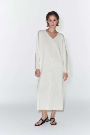 Holgados, elegantes y fresquitos vestidos largos de verano de Zara por menos de 20€ 109 Merca2.es Vestido largo blanco