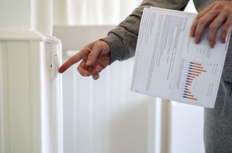 El precio de la luz sigue al alza este martes y superará los 120 euros/MWh por primera vez en dos meses