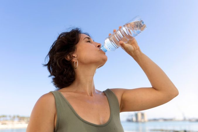 Debes hidratarte en verano