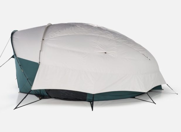 Decathlon tiene la tienda de campaña ideal para dormir viendo las estrellas 3 Merca2.es Es un producto que ha recibido reconocimientos por su modo de fabricación