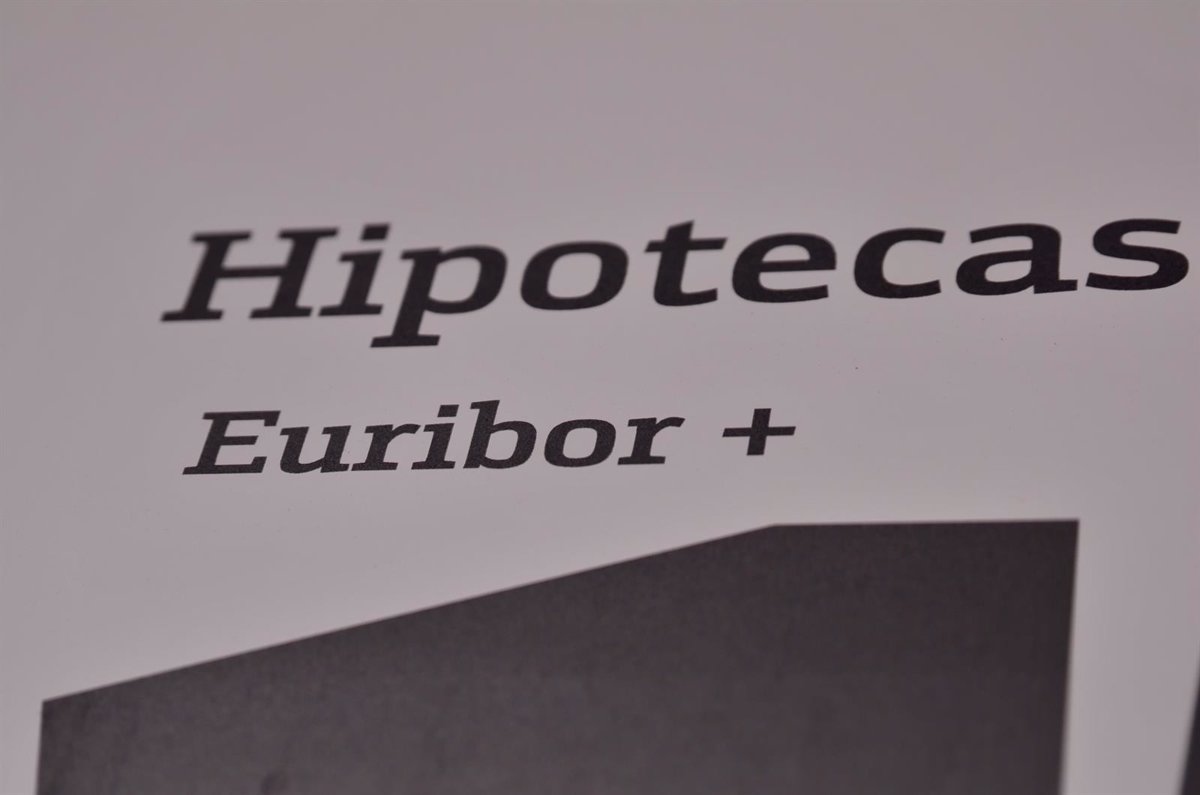 El hundimiento del euríbor abarata las hipotecas en más de 1.200 euros