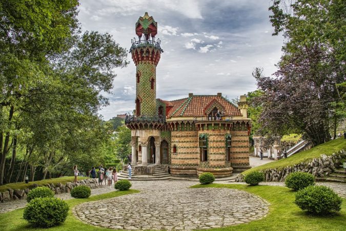 El mejor monumento del mundo está en España, según National Geographic y es alucinante 6 Merca2.es El Capricho Gaudi Comillas Cantabria Merca2.es