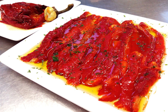 Ensalada de pimientos, un exquisito clásico del verano 30 Merca2.es Es realmente fácil de hacer y riquísima
