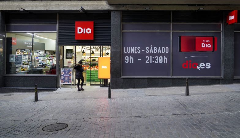 España - fachada tienda Dia