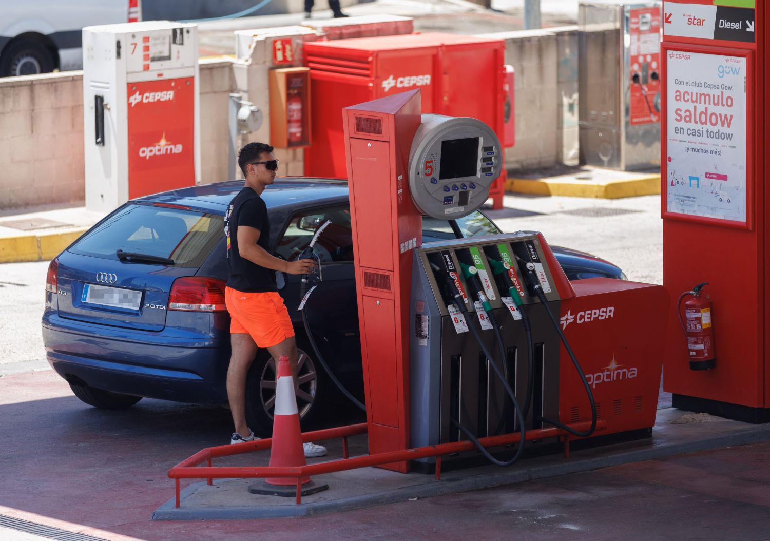 La OCU nos recomienda las gasolineras más baratas en España, hasta un 10% de ahorro