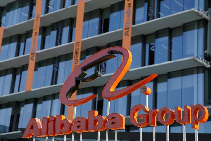 Jack Ma, el fundador de la compañía Alibaba Group, es un famoso empresario chino que ha cambiado el mundo de las finanzas y el comercio electrónico global. 