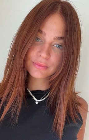 Laura Escanes pelirroja