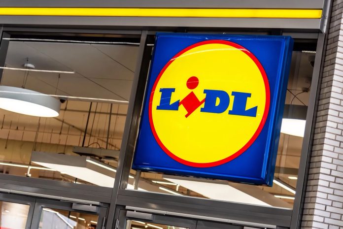 Lidl tiene el dispositivo que te obliga a tener la DGT en tu coche y a un gran precio