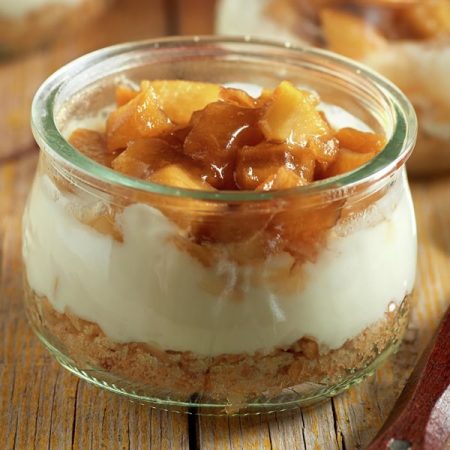 Prueba estas variantes y verás lo deliciosas que quedan las milhojas de manzana y nueces