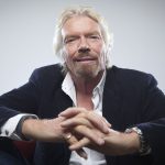 Cómo Richard Branson ha revolucionado múltiples industrias: el aventurero visionario