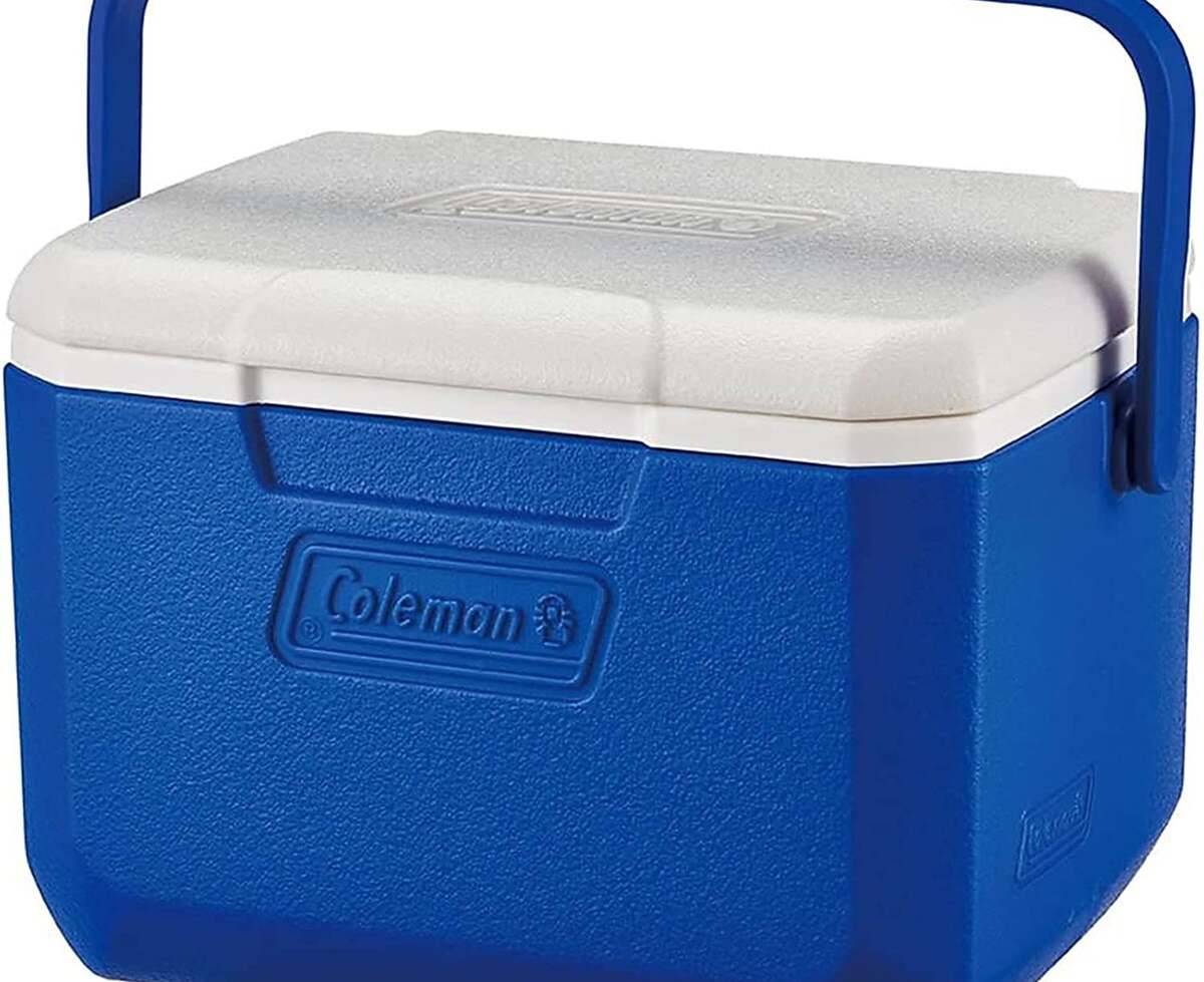 Amazon tiene esta nevera portátil de tamaño perfecto para llevar de picnic, a la playa o de excursión