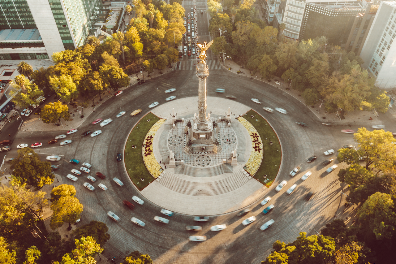 Estas son las calles más míticas del mundo que no deberías perderte
