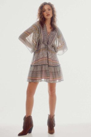 Slowlove, la firma de Sara Carbonero, tiene a la venta en Cortefiel estos 10 vestidos boho por menos de 30€ 7 Merca2.es cortefiel 5582c502 230808104852 800x1200 Merca2.es