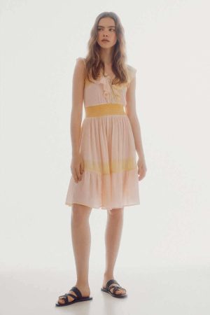 Slowlove, la firma de Sara Carbonero, tiene a la venta en Cortefiel estos 10 vestidos boho por menos de 30€ 3 Merca2.es cortefiel a7991c79 230808103218 800x1200 Merca2.es