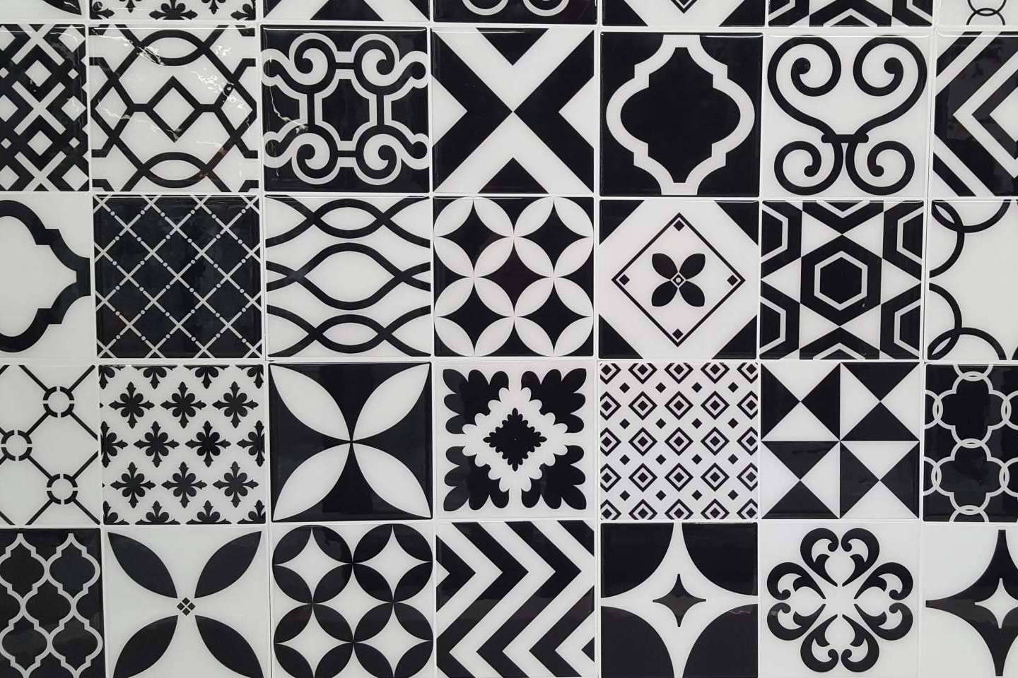 Azulejos hidráulicos en el catálogo de Interazulejo