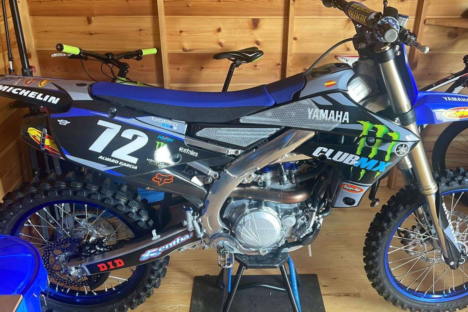 Adhesivos personalizados para motos de motocross, por ADHESIVOSEMBARRADOS