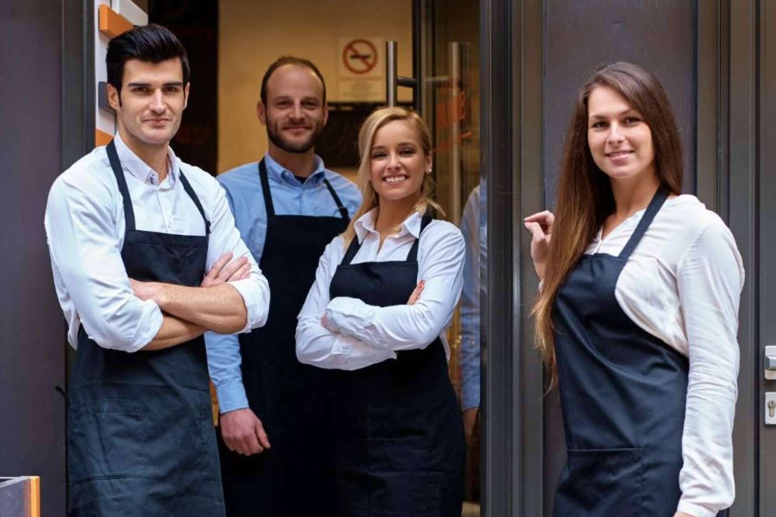 ¿Ganar más de camarera en Australia que de ingeniera en España?