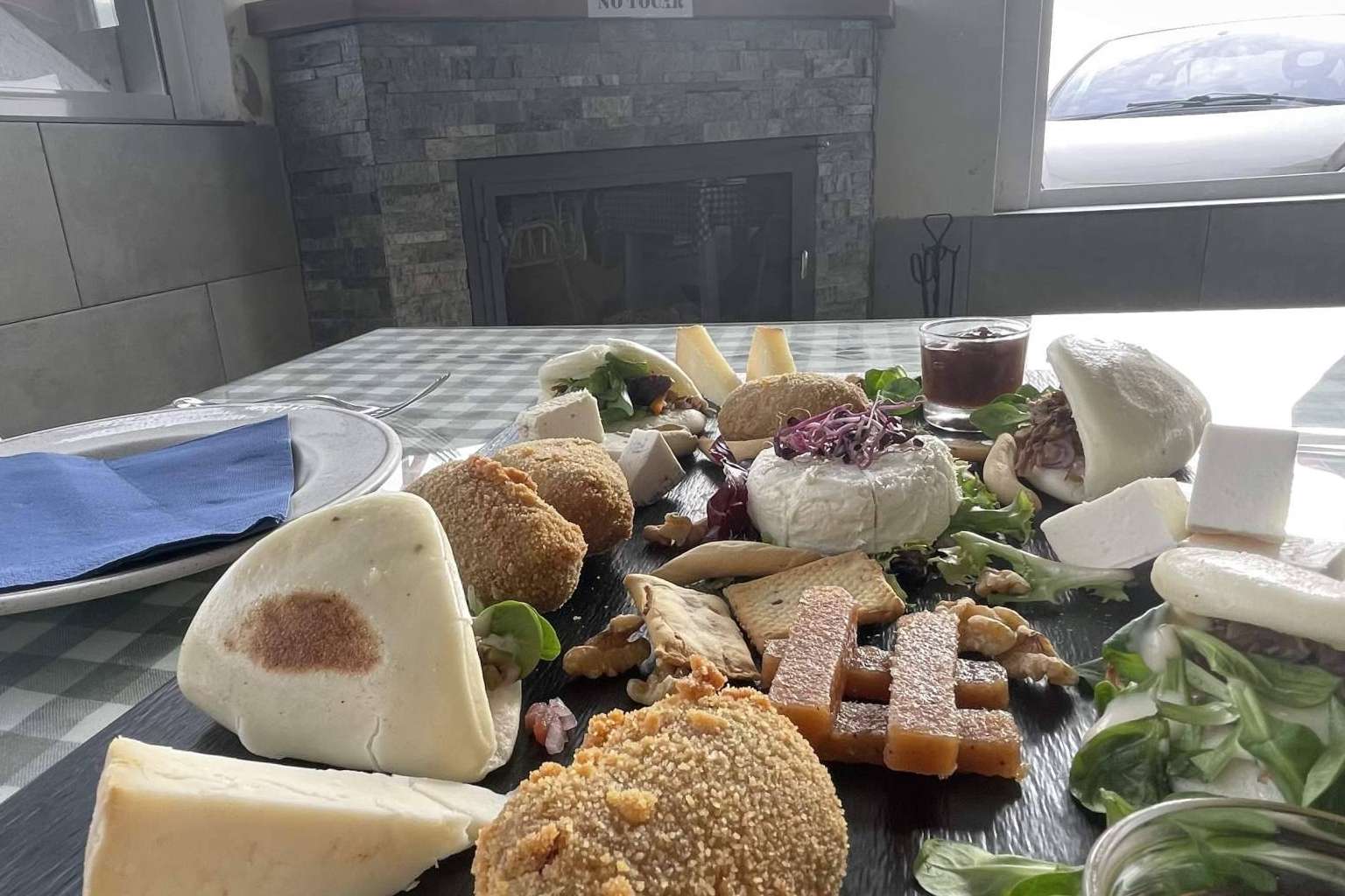 Hotel Restaurante El Cruce, el lugar perfecto para deleitarse con la cocina mediterránea en el trayecto Granada-Málaga
