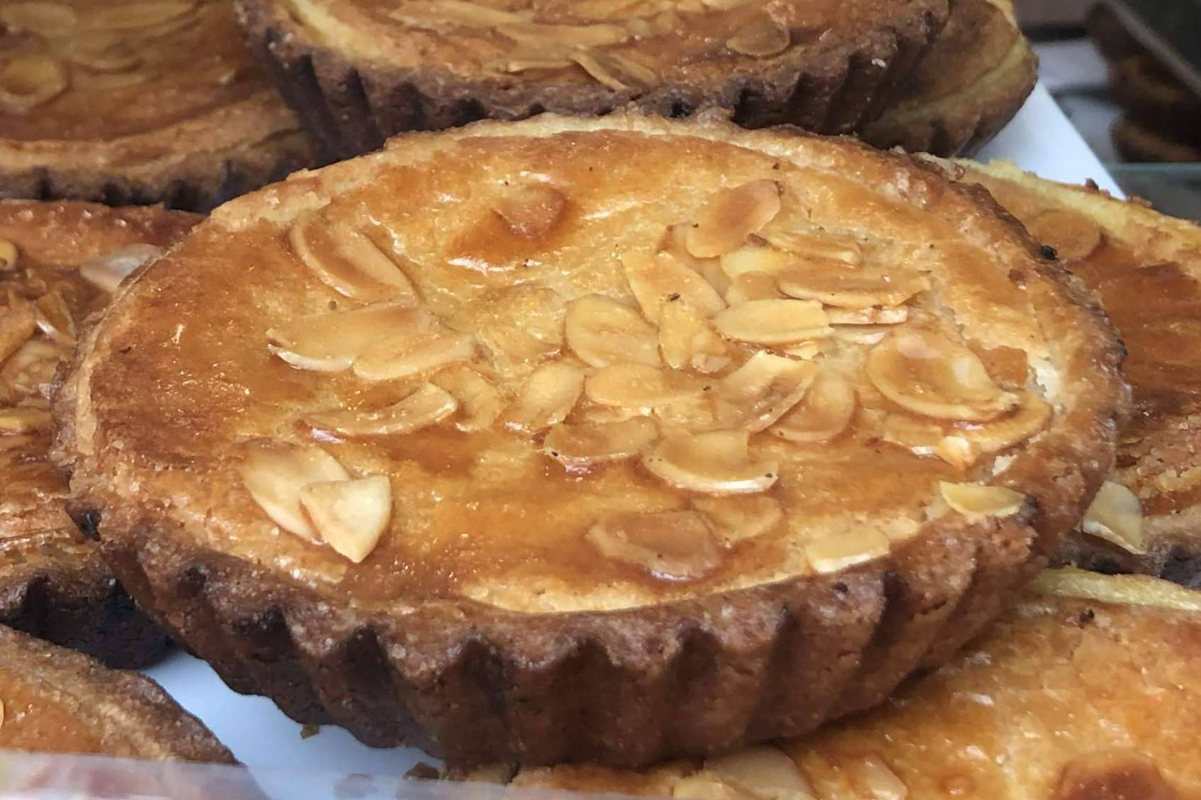 Tarta de queso y Pastel Vasco de Pastelería Oiartzun, dos postres que hay que probar en San Sebastián