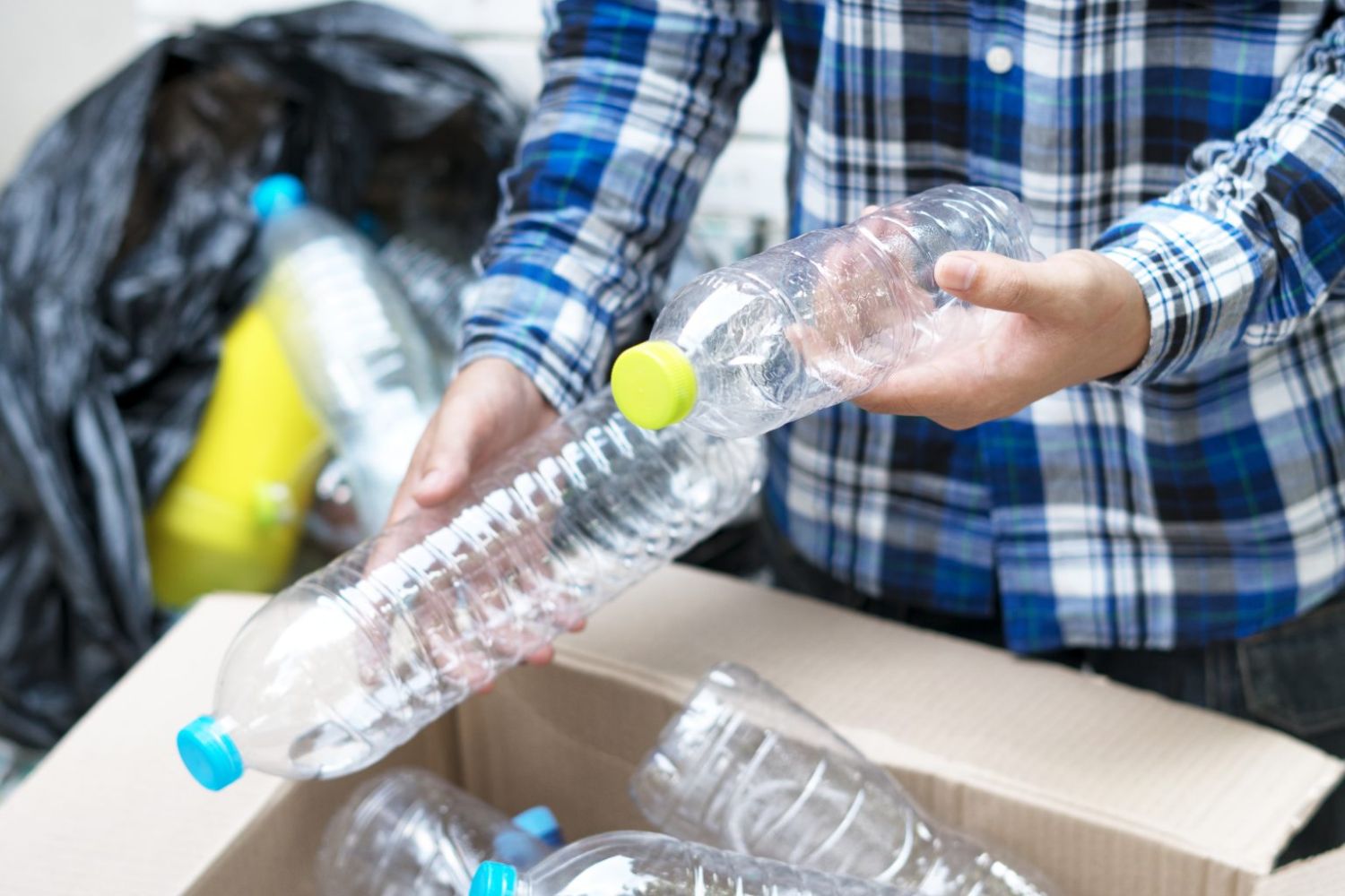 Los cubos de basura de  que vas a querer en tu hogar: con sensor,  prácticos y discretos