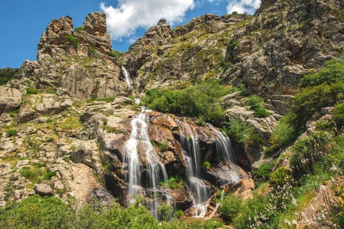 ruta-a-la-cascada-de-litueros-en-somosierra-15