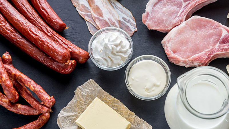 Salud: evita estos alimentos si no quieres que te suba la presión arterial 1 Merca2.es saturated fat Merca2.es