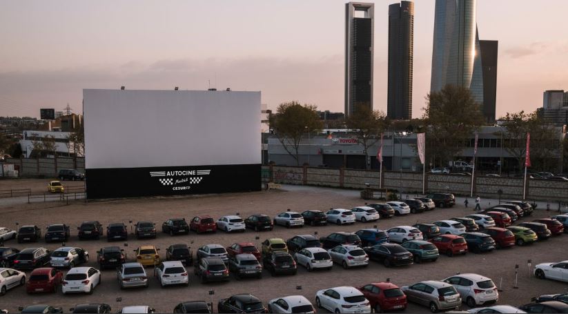 Cesur reafirma su apuesta por la cultura con su patrocinio a los autocines de Málaga y Madrid