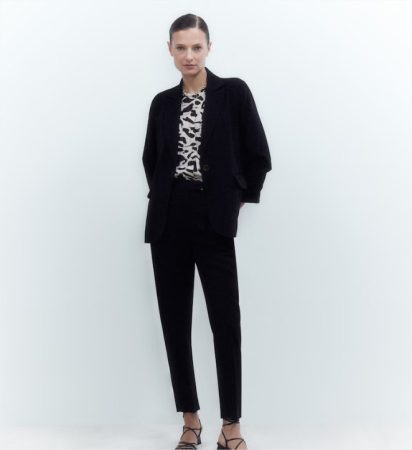 Pantalones elegantes de El Corte Inglés perfectos para asistir a eventos de otoño 2 Merca2.es Pantalón recto liso crinkle mujer