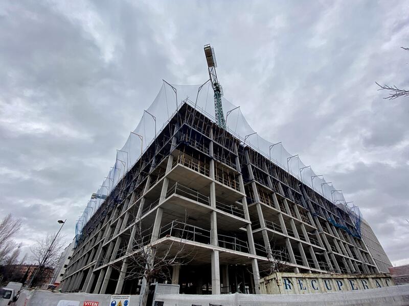 El alquiler supone casi un 43% del salario de los españoles y la hipoteca un 26%, según iAhorro