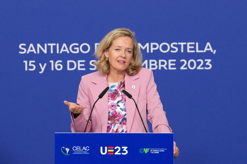 INE eleva tres décimas el crecimiento del PIB en 2022, al 5,8%, y sube casi un punto el de 2021, al 6,4%