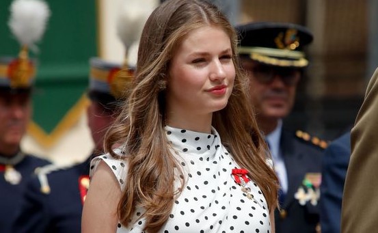 Consigue en Lefties, y por 20 euros, el look de lunares ‘oficial’ de la realeza