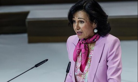 Santander simplifica la estructura de sus negocios de banca minorista y comercial y consumo