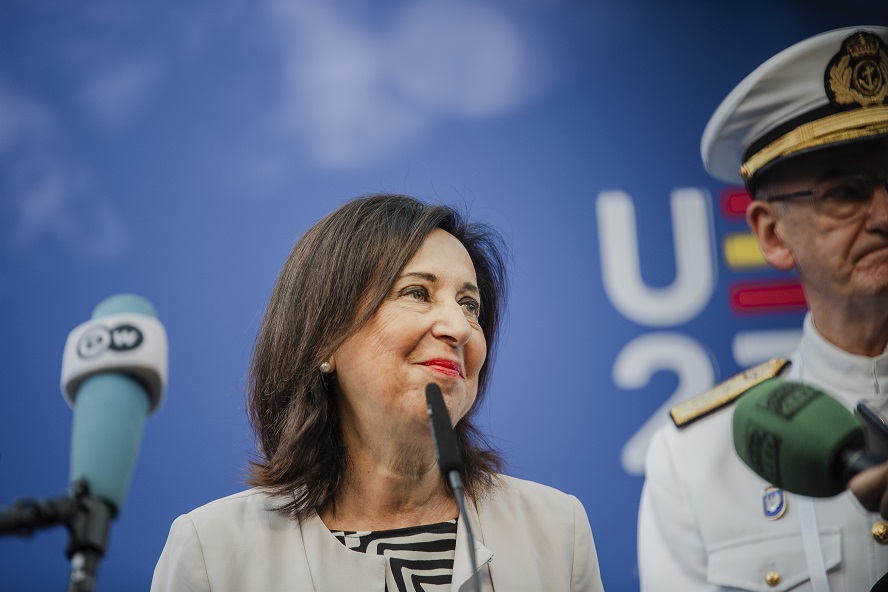 Defensa se prepara para estudiar si permite a STC tener el 9,9% de Telefónica