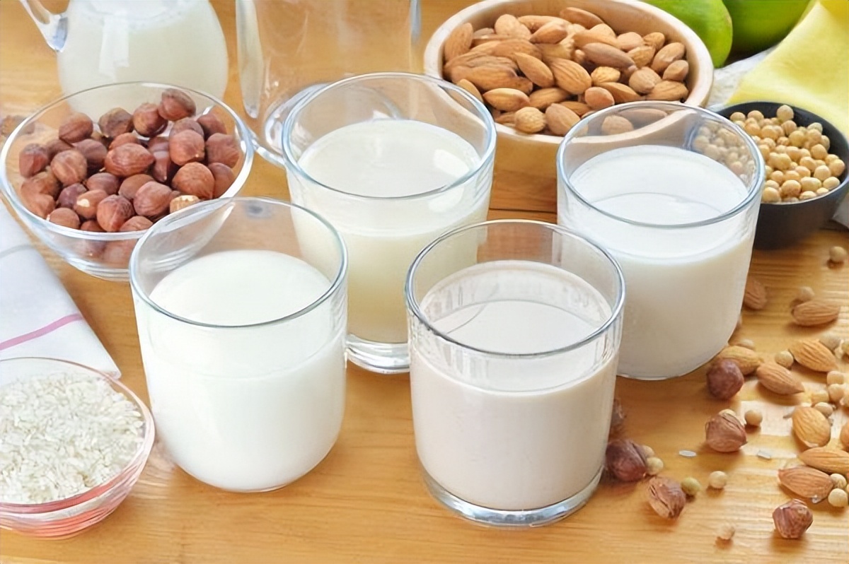 Dieta sin lácteos para intolerantes a la lactosa: 10 alternativas nutritivas que deberías probar