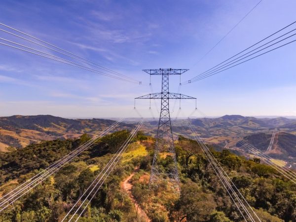 Lo que las eléctricas no quieren que sepas: la OCU filtra cuál es la compañía más barata 20 Merca2.es Ferrovial