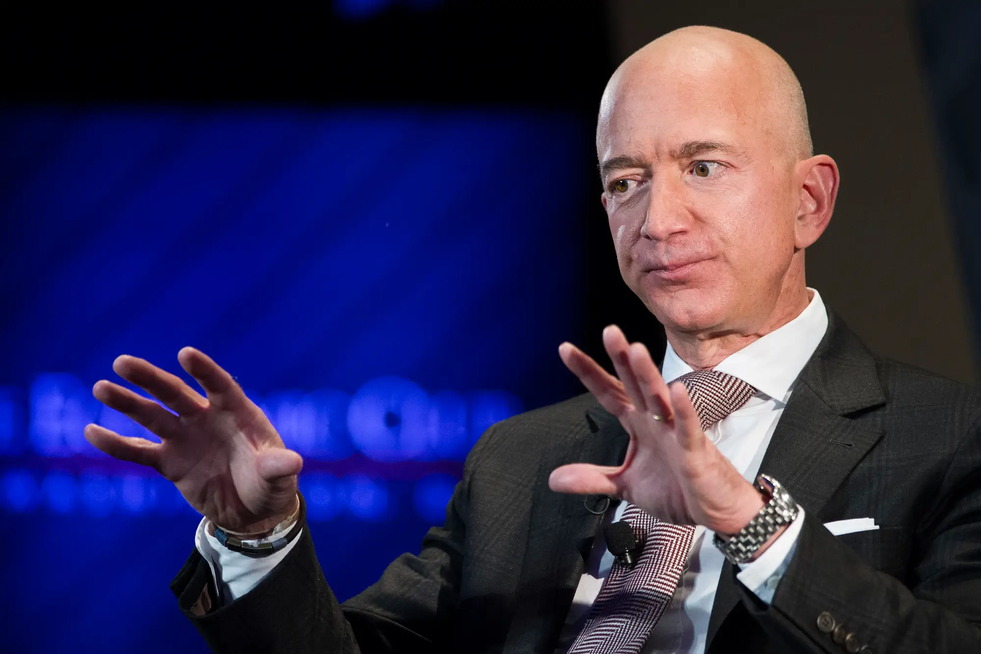 Jeff Bezos completa la venta de 50 millones de acciones de Amazon por más de 8.500 millones de dólares