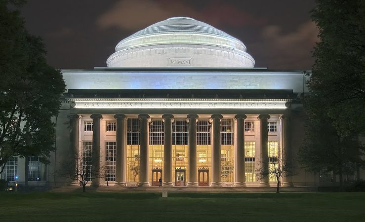 MIT Dome night1 Edit Merca2.es